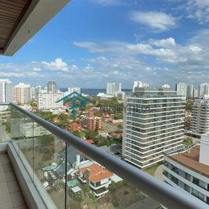 Alquiler De Apartamento De 2 Dormitorios En Punta Del Este, Brava