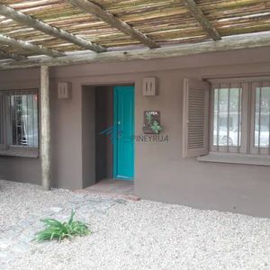 Simpatica Casa En Alquiler En Manantiales 3 Dormitorios