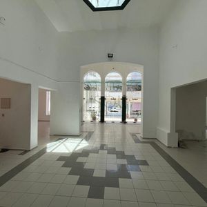 Se Alquila Gran Local Comercial En Colón