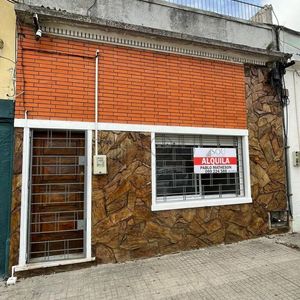 Casa De 3 Dormitorios Con Azotea Y Parrillero En Pérez Castellanos