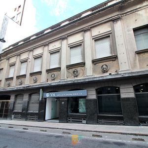 Venta Local Comercial En Ciudad Vieja