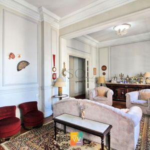 Venta Apartamento De 5 Dormitorios Centro