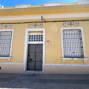 Vende Casa 4 Dormitorios, Patio Con Parrillero Paso Molino