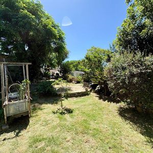 Venta Casa 2 Dormitorios, 2 Baños, Gran Terreno, Cerro