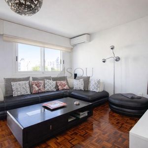 Venta Apartamento De 3 Dormitorios, Servicio Y Garage En Punta Carretas