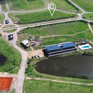 Venta De Terreno En Barrio Privado Los Olivos De Los Horneros La Tahona