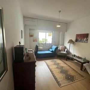 Venta En Pocitos Oficina O Consultorio