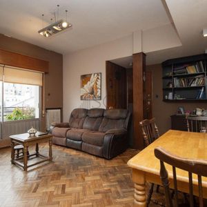 Venta De Apartamento De Tres Dormitorios En El Centro