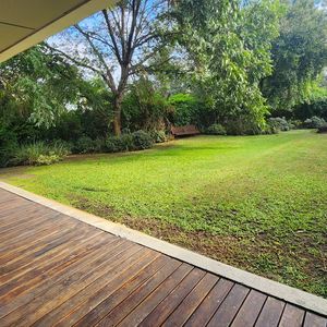 Apartamento En Venta De 3 Dormitorios.  Carrasco Sur Jardin Exclusivo.  Gge X 2