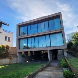 Apartamento A La Venta De 4 Dormitorios En El Corazón Carrasco. Sobre El Mar.