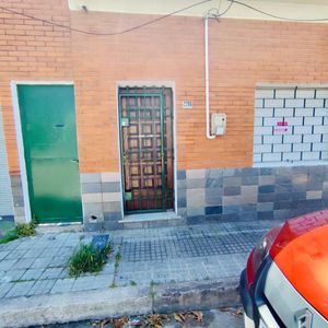 Casa En Venta De 2 Dormitorios C/ Cochera En Unión