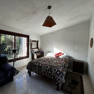 Venta Casa 2 Dormitorios  C/ Cochera En Salinas