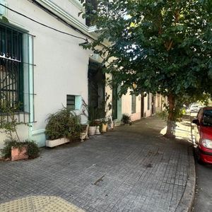 Casa En Venta C/ Cochera En Aguada