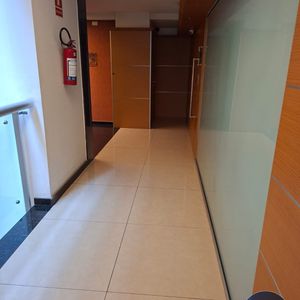 Oficina En Alquiler Ubicado En Ciudad Vieja