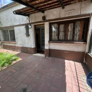 Casa En Venta C/ Cochera En La Blanqueada