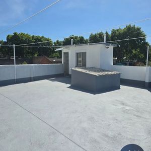 Casa En Venta C/ Cochera En Reducto