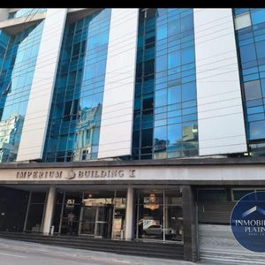Oficina En Alquiler Ubicado En Ciudad Vieja