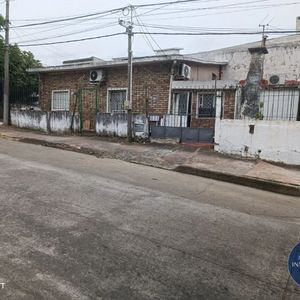 Casa En Venta C/ Cochera En Cerrito