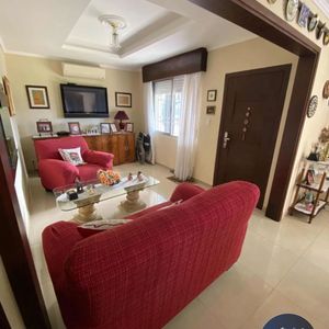 Casa En Venta C/ Cochera En Malvin