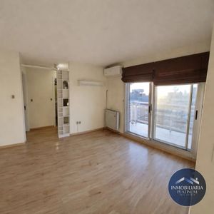 Apartamento En Alquiler De 1 Dormitorio En Tres Cruces