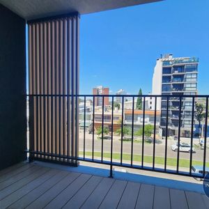 Apartamento En Venta De 1 Dormitorio C/ Cochera En La Blanqueada