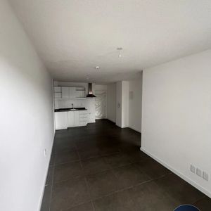 Apartamento En Venta De 1 Dormitorio En Tres Cruces