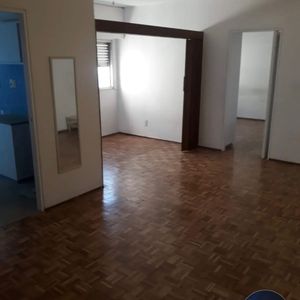 Apartamento 1 Dormitorio En Alquiler, Sobre 18 De Julio (centro)