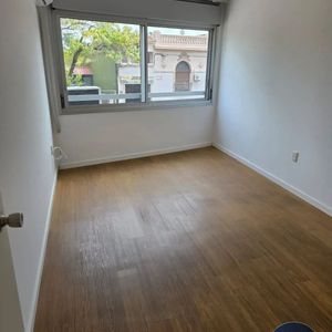Apartamento En Alquiler C/ Cochera En Reducto