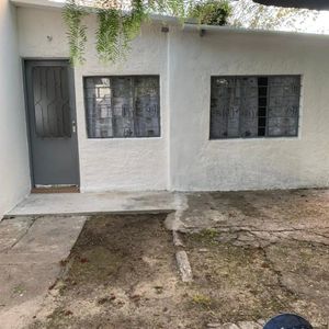 Apartamento En Alquiler De 2 Dormitorios C/ Cochera En Peñarol