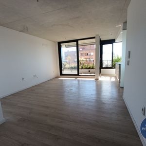 Apartamento En Venta Tres Dormitorios C/ Cochera En Aguada