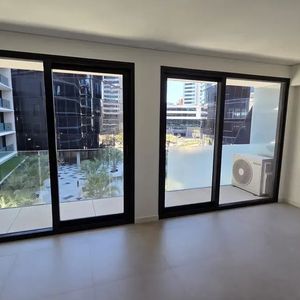 Apartamento En Alquiler C/ Cochera En Pocitos Nuevo