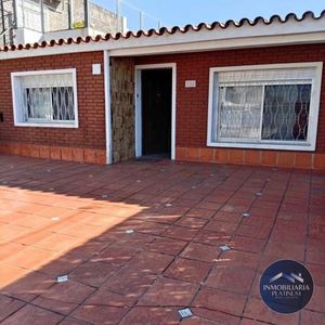 Casa En Venta C/ Cochera En Malvin Norte