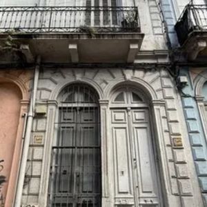 Excelente Oportunidad De Inversión En Reus – Local Comercial + 5 Apartamentos Con Renta