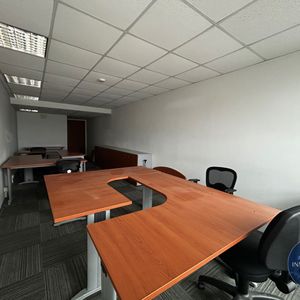 Oficina En Venta Ubicado En Ciudad Vieja