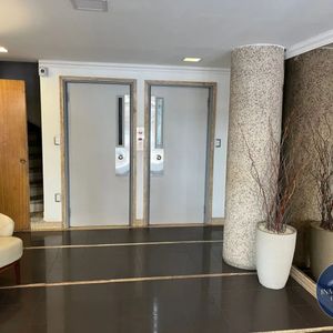 Apartamento En Alquiler C/ Cochera En Pocitos