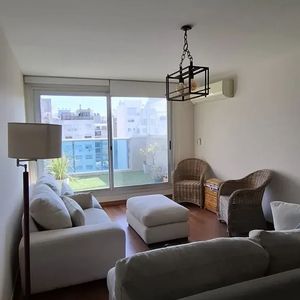 Apartamento En Alquiler C/ Cochera En Punta Carretas