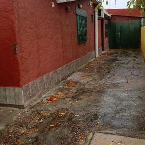 Casa En Venta C/ Cochera En Casavalle