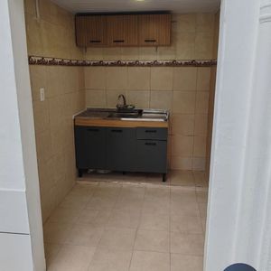 Apartamento En Alquiler En La Comercial 2 Dormitorios