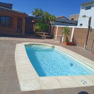 Casa En Venta C/ Cochera En Atlántida