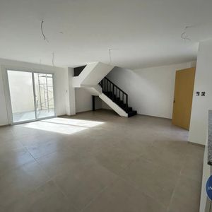 Apartamento En Alquiler C/ Cochera En Malvin