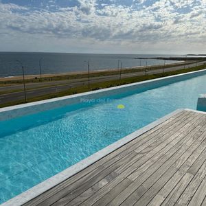 Apartamento De 3 Dormitorios En Wallmer Lagoon , Punta Del Este , Playa Mansa
