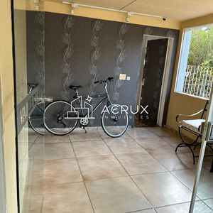 Oportunidad Para Reciclar, Apartamento En Planta Baja Con Patio.