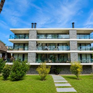 Apartamento En Venta A Pasos Del Mar, 2 Dormitorios Con Parrillero