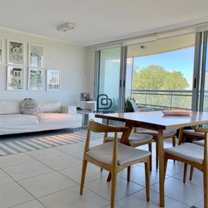 Excelente Apartamento De 2 Dormitorios En Ocean Drive, Punta Del Este
