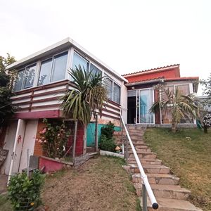 Casa En Venta De 2 Dormitorios C/ Cochera En Piriápolis