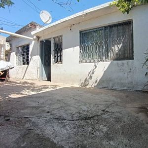 Casa En Venta C/ Cochera En Barros Blancos