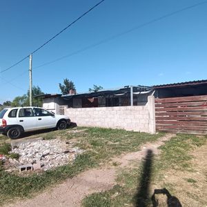 Casa En Venta C/ Cochera En Barros Blancos