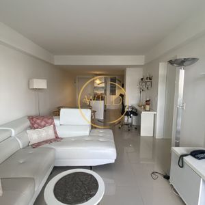 Alquiler Anual Punta Del Este Amplio 2 Dormitorios 2 Baños Vista Al Mar Brava Con Amenities