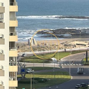 Venta  De Apartamento En Playa Brava Con Full Amenities.