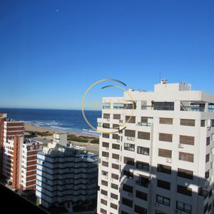 Apartamento En Venta De 3 Dormitorios En Punta Del Este